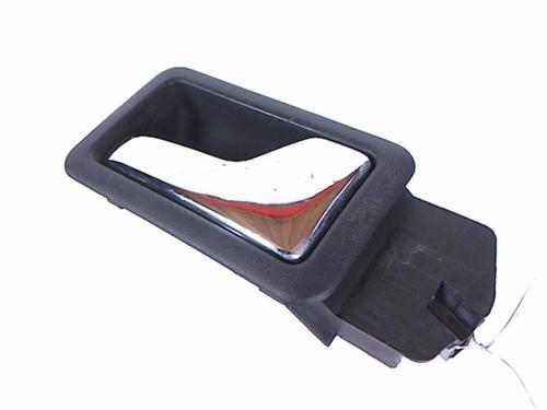 front-right-interior-door-handle-audi-80-b4-saloon-8c2-1991-1992-1993-1994-1995-25265133 main image