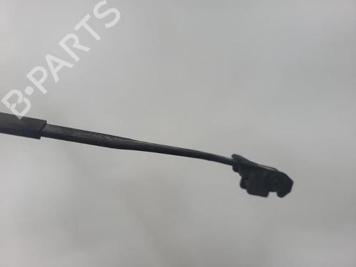 Used Front windshield wiper arm MITSUBISHI GRANDIS (NA_W) 2.0 DI-D (NA8W) (140 hp) 20395815