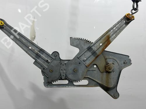 Rudehejsemekanisme Højre bagtil Rudehejsemekanisme Højre bagtil RENAULT SAFRANE I (B54_) 2.1 dT (B546) (88 hp) 33834193 33834193