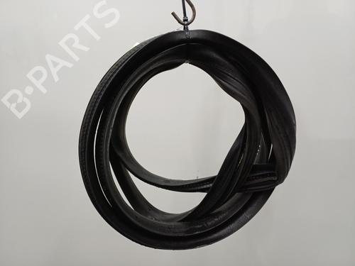 Used Rubber door seal MERCEDES-BENZ M-CLASS (W163) ML 270 CDI (163.113) (163 hp) 22104173