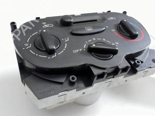 Climate control PEUGEOT 206 Hatchback (2A/C) 1.4 HDi eco 70 | BP32149496I5