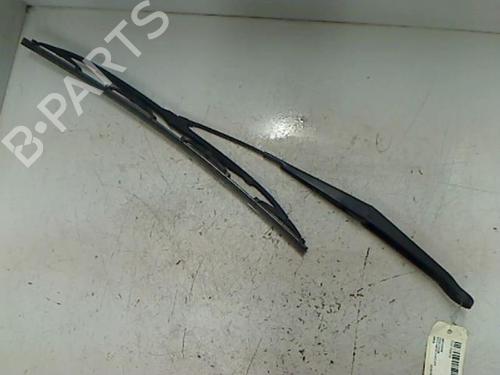 Used Front windshield wiper arm FIAT PUNTO (188_) 1.3 JTD 16V (70 hp) 20412981