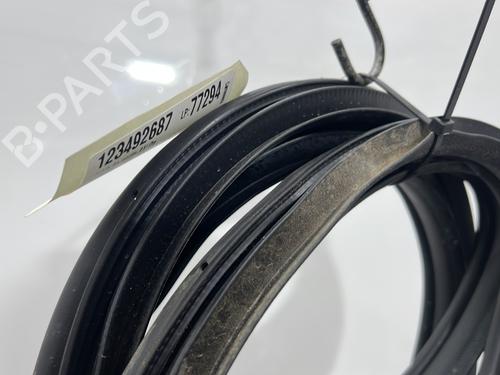 Used Rubber door seal Rubber door seal KIA CEED (CD) 1.6 CRDi 136 (136 hp) 33622233 33622233