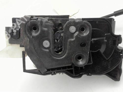 front-left-lock-renault-megane-iv-hatchback-b9amn_-2015-27294210 main image