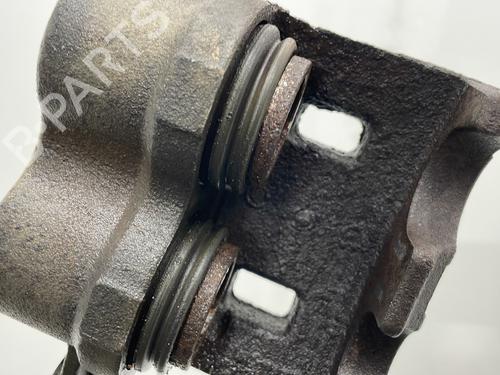 Right front brake caliper HYUNDAI H-1 / STAREX Bus (A1) 2.5 TCi | BP22695730M104