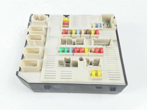 Used Fuse box Fuse box RENAULT MEGANE III Hatchback (BZ0/1_, B3_) 1.5 dCi (86 hp) 24130538 24130538