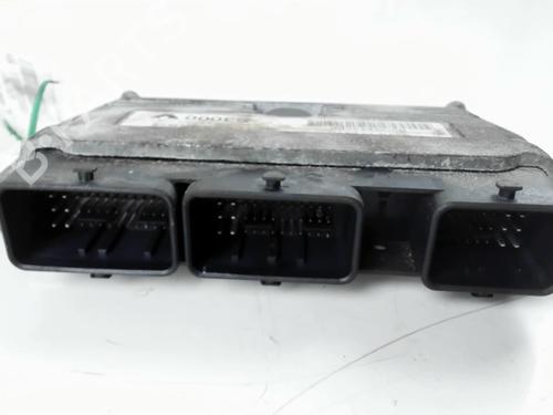 Used Engine control unit (ECU) Engine control unit (ECU) RENAULT LAGUNA II (BG0/1_) 2.0 16V (BG00, BG0K, BG0P, BG0W) (135 hp) 32138750 32138750