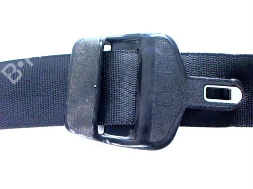 Used Front right seatbelt Front right seatbelt MERCEDES-BENZ C-CLASS (W202) C 250 D (202.125) (113 hp) 20444537 20444537