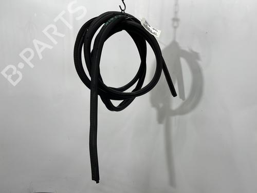 Used Rubber door seal Rubber door seal RENAULT TRAFIC II Bus (JL) 1.9 dCI 100 (JL0C, JL0K) (101 hp) 33687961 33687961