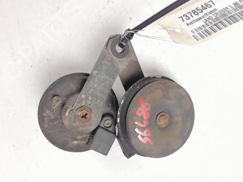 Used Horn TOYOTA LAND CRUISER 90 (_J9_) 3.0 TD (KZJ90_, KZJ95_, KZJ90R, KZJ95R, KZJ90W, KZJ95W) (125 hp) 21237935