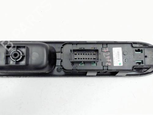 Used Left front window switch Left front window switch CITROËN C3 Picasso (SH_) 1.6 HDI 90 (92 hp) 33131107 33131107