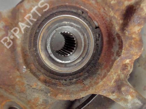 Used Right front steering knuckle Right front steering knuckle TOYOTA YARIS VERSO (_P2_) 1.3 (NCP20_, NCP22_, NCP20R, NCP22R) (86 hp) 20442829 20442829