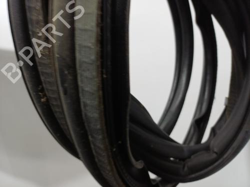 Used Rubber door seal Rubber door seal PEUGEOT 206 Hatchback (2A/C) [1998-2012] 34048049 34048049