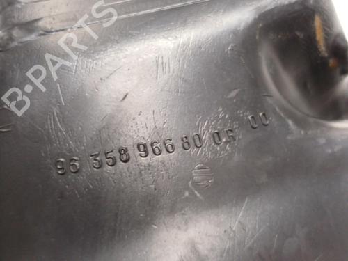 Used Windscreen washer tank Windscreen washer tank 39044587 39044587