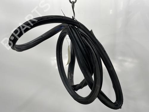 Rubber door seal BMW 1 (F21) 114 i | BP25586668C142 