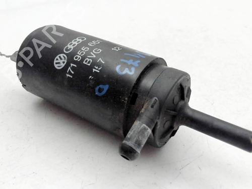 Used Washer pump Washer pump VW GOLF II (19E, 1G1) 1.6 (75 hp) 39759947 39759947