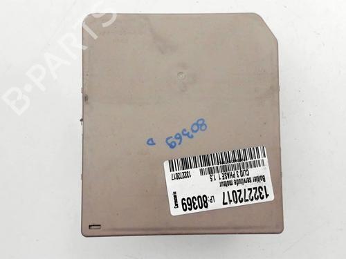 fuse-box-renault-clio-iii-br01-cr01-2005-2006-2007-2008-2009-2010-2011-2012-2013-2014-39760008 main image