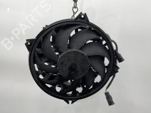 Used Radiator fan Radiator fan 21207498 21207498