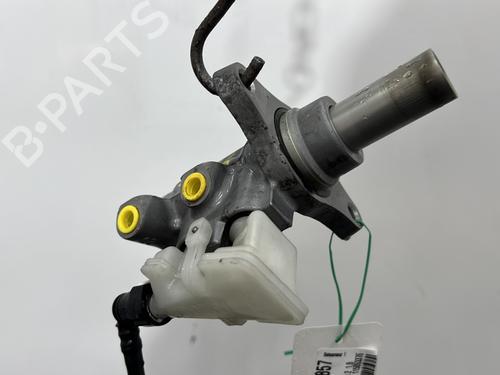 brake-master-cylinder-ford-tourneo-connect-2002-2003-2004-2005-2006-2007-2008-2009-2010-2011-2012-2013-30479802 main image