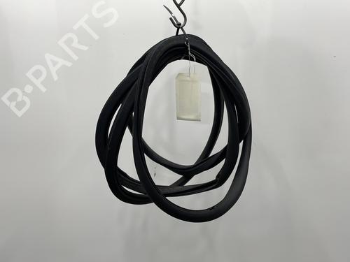 Used Rubber door seal VW POLO IV (9N_, 9A_) 1.2 (60 hp) 25404874