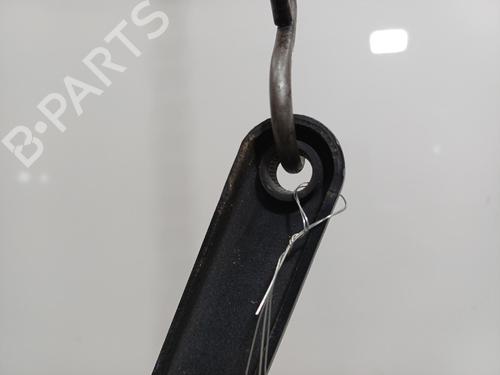 Used Front windshield wiper arm Front windshield wiper arm 37652685 37652685
