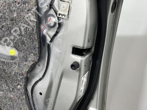 right-front-door-toyota-corolla-_e12_-2001-2002-2003-2004-2005-2006-2007-2008-31932302 main image