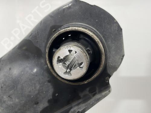 left-front-suspension-arm-renault-megane-iv-hatchback-b9amn_-2015-27251066 main image