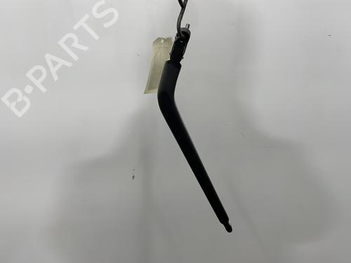 Used Rear windshield wiper arm TOYOTA YARIS (_P9_) 1.3 VVT-i (SCP90_, SCP90R) (87 hp) 27481805