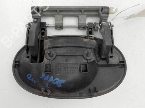 Used Front right exterior door handle Front right exterior door handle OPEL CORSA C (X01) 1.2 (F08, F68) (75 hp) 40002600 40002600