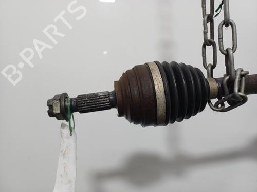 Used Right front driveshaft Right front driveshaft RENAULT CLIO III (BR0/1, CR0/1) 1.6 16V (BR05, BR0B, BR0Y, BR15, BR1J, BR1M, BR1Y, CR0B,... (112 hp) 36526164 36526164