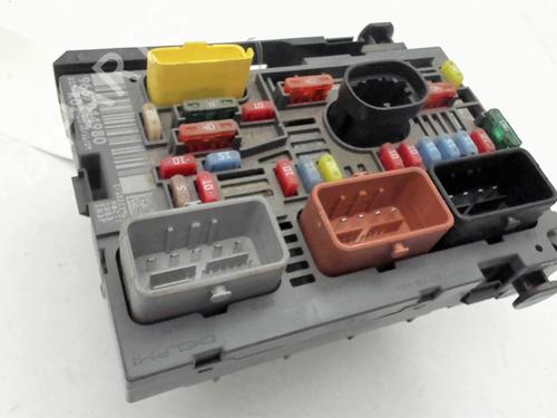 Used Fuse box Fuse box PEUGEOT 3008 I MPV (0U_) 1.6 HDi (109 hp) 40002553 40002553