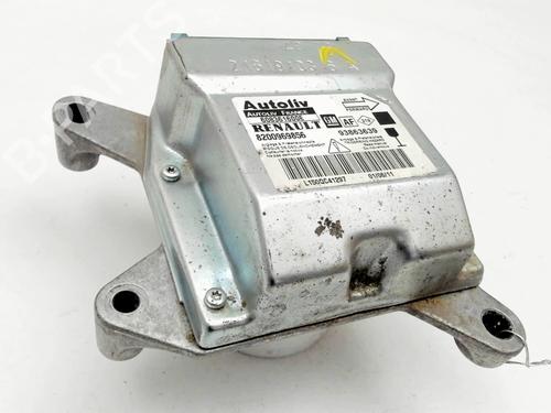 Centralina airbag Centralina airbag RENAULT TRAFIC II Van (FL) 2.0 dCi 115 (FL01, FL0U, FL00, FL0H, FL0M) (114 hp) 35938336 35938336
