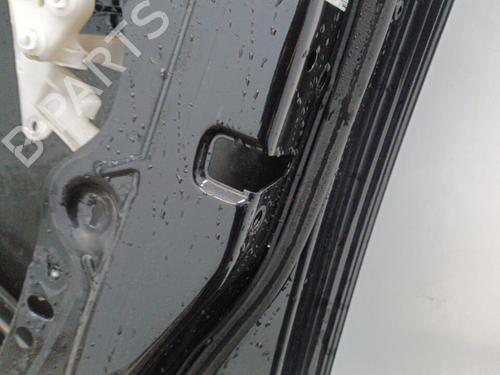 Used Right front door Right front door 22102634 22102634