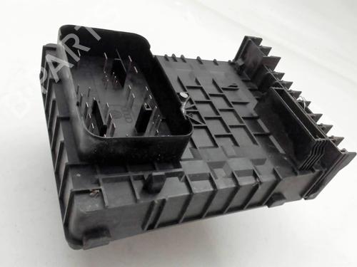 Fuse box VW GOLF VI (5K1) 2.0 TDI | BP39576082E1 - Image 2