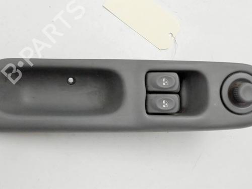 Used Left front window switch RENAULT TWINGO I (C06_) 1.2 16V (C060) (60 hp) 27664311