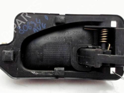 Used Front left interior door handle Front left interior door handle CITROËN SAXO (S0, S1) 1.0 X (50 hp) 39760027 39760027
