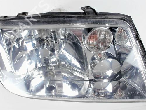 Used Right headlight Right headlight VW BORA Variant (1J6) 1.9 TDI (101 hp) 20409996 20409996