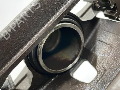 Used Right front brake caliper Right front brake caliper HYUNDAI TUCSON (TL, TLE) 2.0 CRDi (136 hp) 27251000 27251000