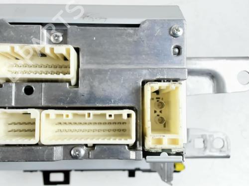 Radio TOYOTA YARIS (_P13_) 1.5 Hybrid (NHP130_, NHP130) | BP27572065E6 