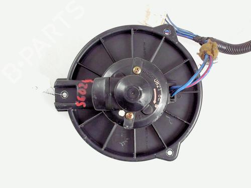 Used Heater blower motor TOYOTA YARIS VERSO (_P2_) 1.3 (NCP20_, NCP22_, NCP20R, NCP22R) (84 hp) 21236178