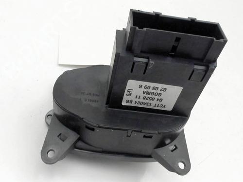 Forlygtekontakt Forlygtekontakt FORD TRANSIT Bus (FD_ _, FB_ _, FS_ _, FZ_ _, FC_ _) [2000-2006] 33894850 33894850