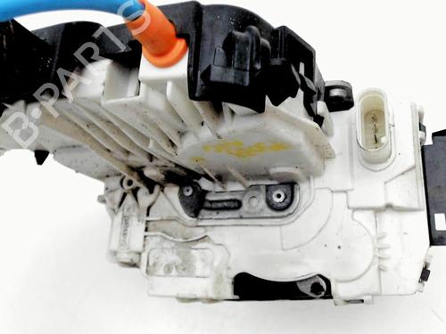 front-left-lock-mercedes-benz-cla-coupe-c117-2013-2014-2015-2016-2017-2018-2019-33131094 main image