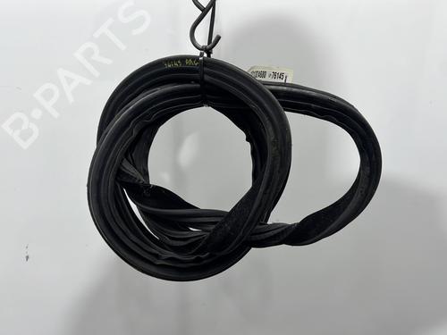 Used Rubber door seal BMW 4 Gran Coupe (F36) 430 d (258 hp) 32350283