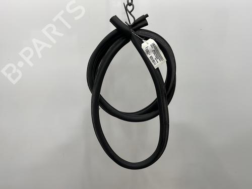 Used Rubber door seal DACIA SANDERO II TCe 90 (B8M1, B8MA, B8AC) (90 hp) 28413941