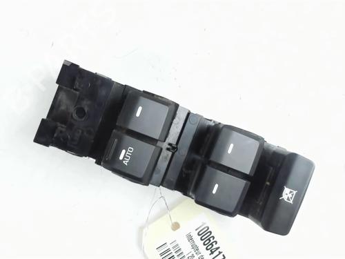 Used Left front window switch HYUNDAI i20 II (GB, IB) 1.1 CRDi (75 hp) 23778767