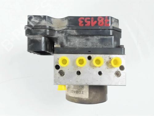 Used ABS pump NISSAN X-TRAIL I (T30) 2.2 dCi 4x4 (136 hp) 29638742
