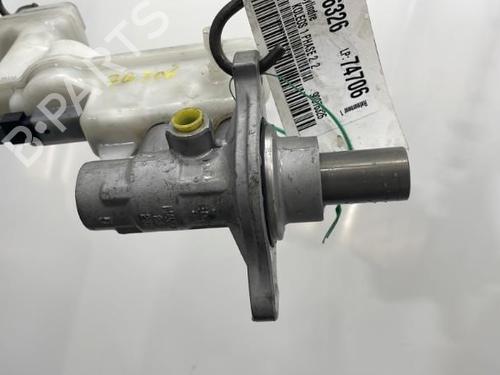 Used Brake master cylinder RENAULT KOLEOS I (HY_) 2.0 dCi (HY0K) (150 hp) 20438713