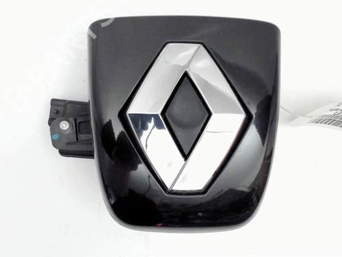 Used Tailgate handle RENAULT CLIO II (BB_, CB_) 1.5 dCi (B/C2J) (68 hp) 33131214