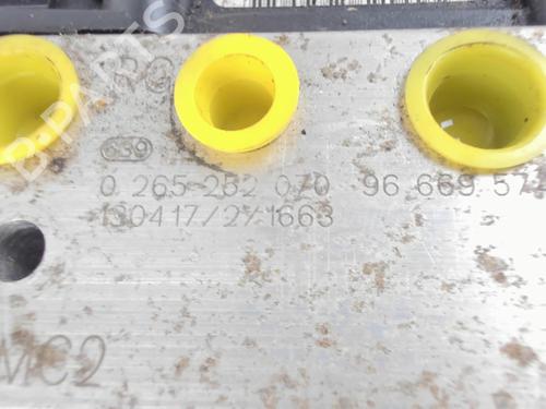 Used ABS pump ABS pump PEUGEOT 308 SW I (4E_, 4H_) 1.6 HDi (114 hp) 20422347 20422347