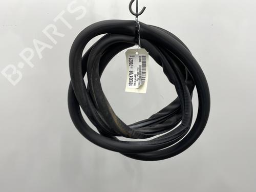 Used Rubber door seal VW POLO IV (9N_, 9A_) 1.9 TDI (101 hp) 25732389